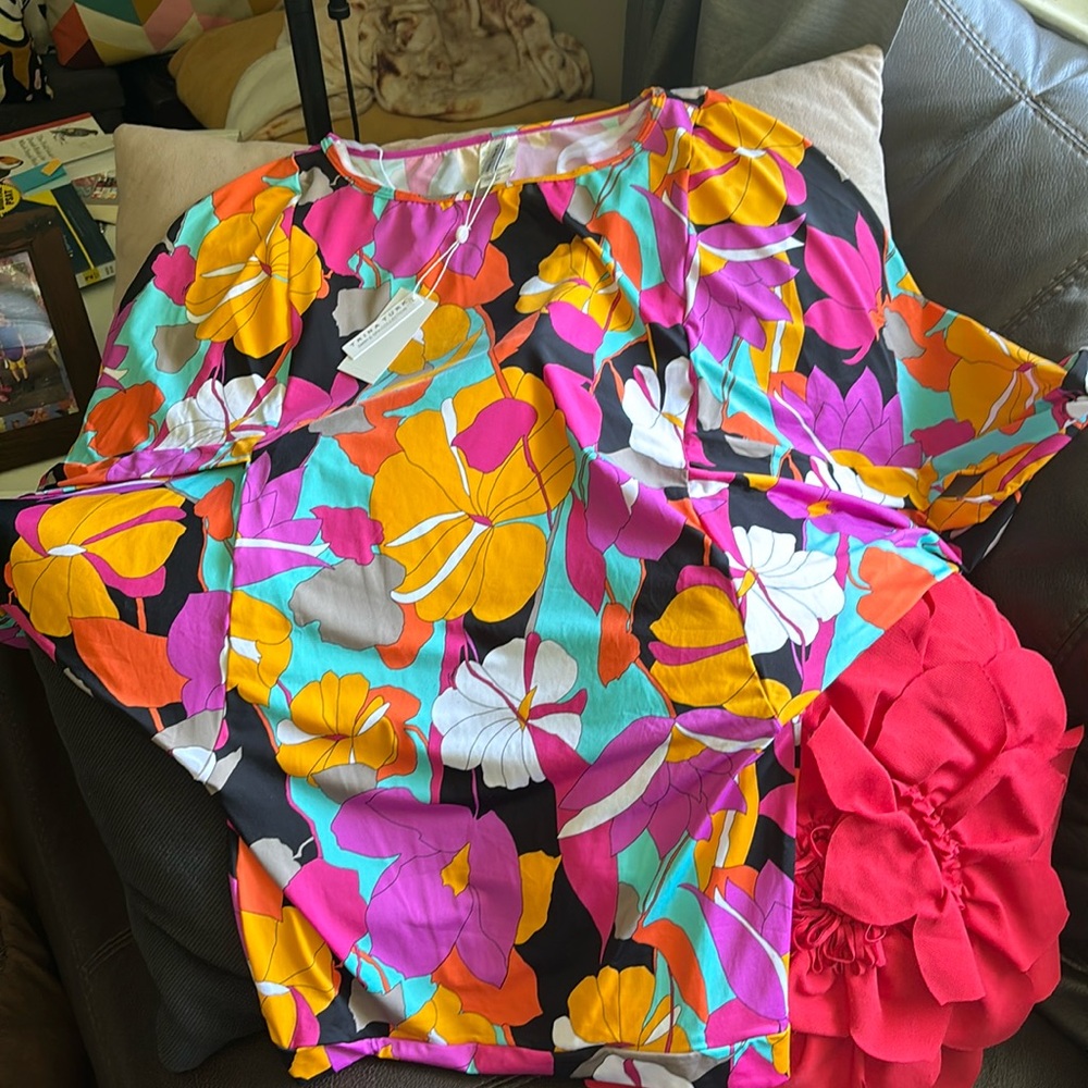 NWT Trina Turk size small (oversized) tunic/coverup